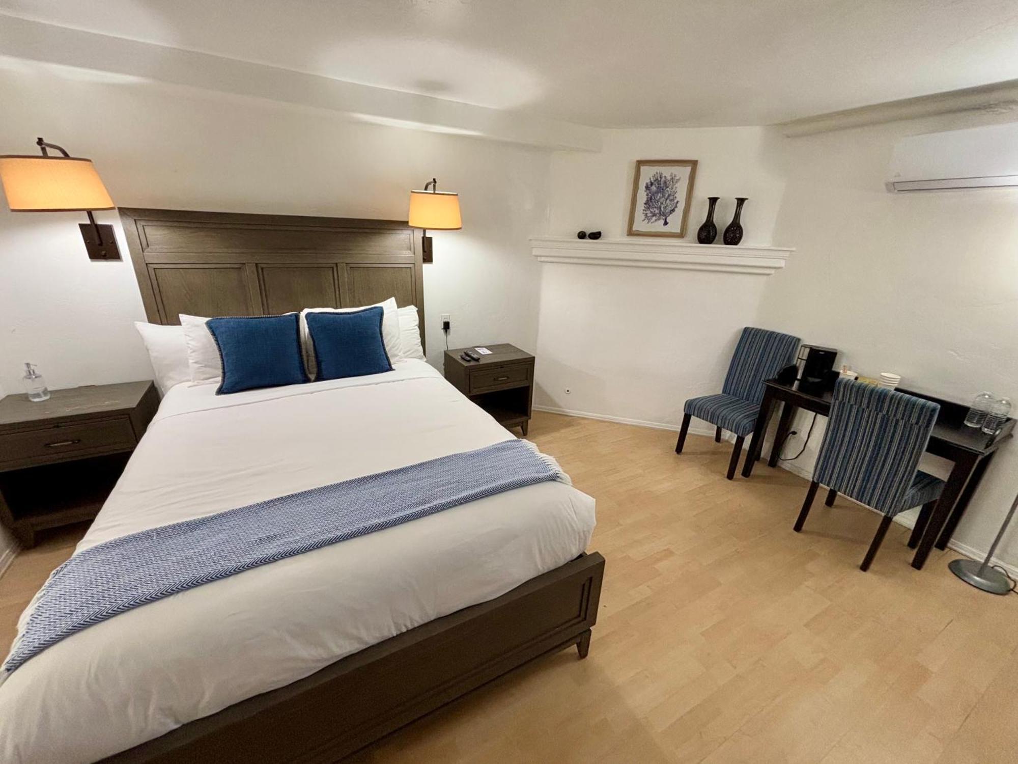 Casa Tropicana San Clemente Room photo